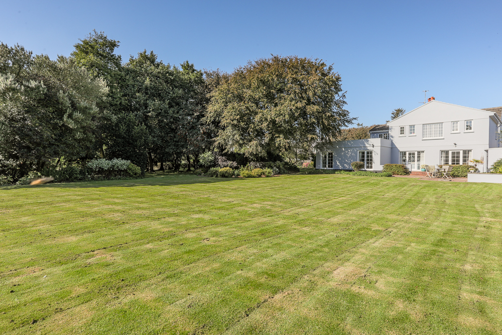 » BlackGraceCowleyColbyMooar30